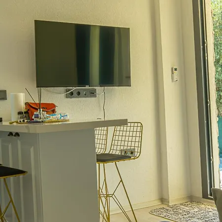 Lena Private Pool * בודרום